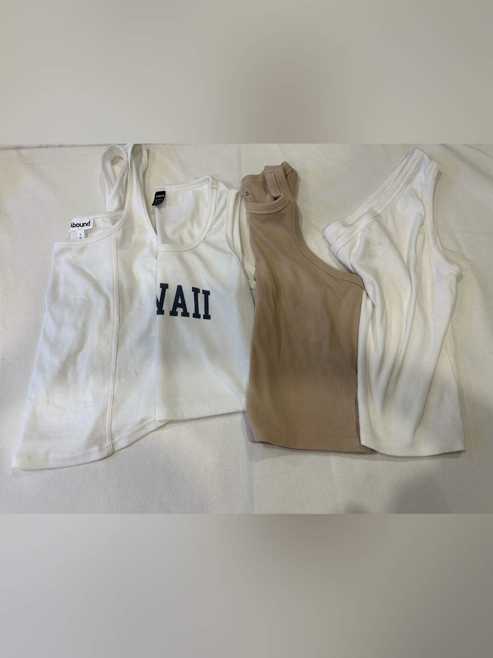 Women’s tank top bundle **description